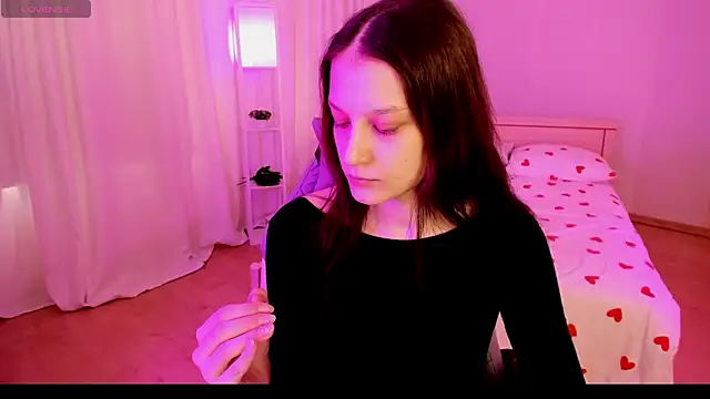 Snapshot of KrisDoeil chatting on March 2026 02:06:02 AM KrisDoeil online show from March 2026 02:06:02 AM