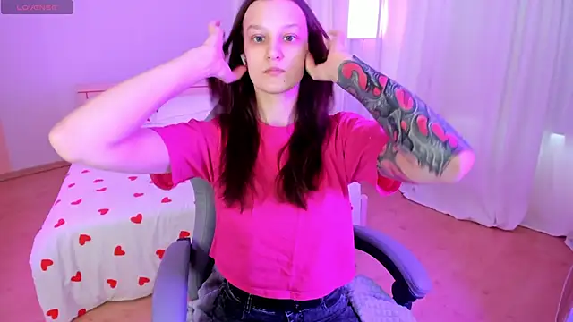 Snapshot of KrisDoeil chatting on March 2026 02:16:02 AM KrisDoeil online show from March 2026 02:16:02 AM