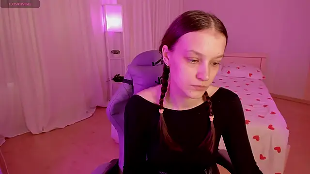 Snapshot of KrisDoeil chatting on March 2026 01:21:02 AM KrisDoeil online show from March 2026 01:21:02 AM