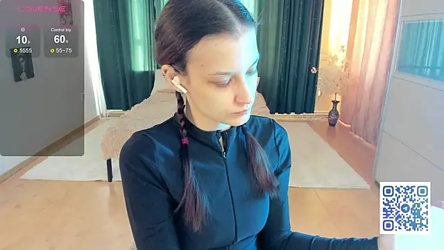 Snapshot of KrisDoeil chatting on April 2026 02:06:01 AM KrisDoeil online show from April 2026 02:06:01 AM