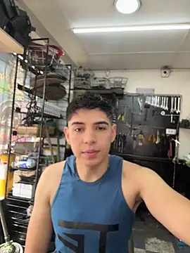 Johan stick online show from December 2025 03:53:01 PM