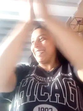 Snapshot of the-queen-of-money chatting on December 2025 10:04:02 PM the-queen-of-money online show from December 2025 10:04:02 PM