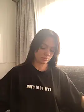 Snapshot of SiennaLuxexx chatting on March 2026 12:10:02 PM SiennaLuxexx online show from March 2026 12:10:02 PM