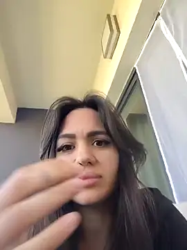 Snapshot of SiennaLuxexx chatting on April 2026 09:30:01 AM SiennaLuxexx online show from April 2026 09:30:01 AM