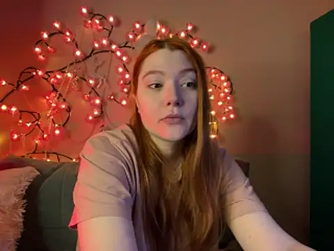 Snapshot of Ungoliant_Kiss chatting on April 2026 06:23:01 PM Ungoliant Kiss online show from April 2026 06:23:01 PM