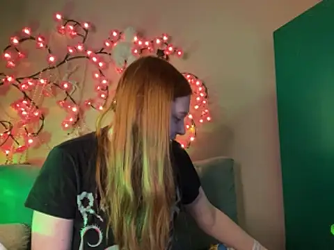 Snapshot of Ungoliant_Kiss chatting on April 2026 06:10:01 PM Ungoliant Kiss online show from April 2026 06:10:01 PM