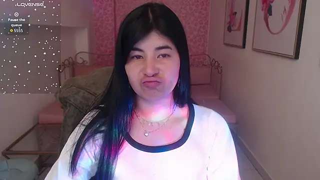 Nina harpper  online show from December 2025 01:04:02 PM