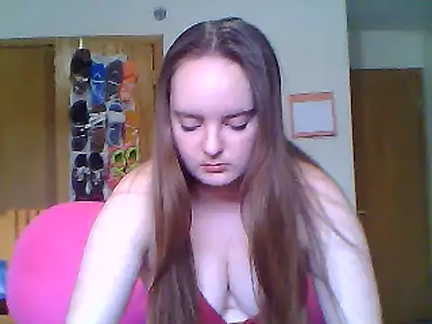 Snapshot of CallmeVenuss chatting on May 2026 04:04:01 PM CallmeVenuss online show from May 2026 04:04:01 PM