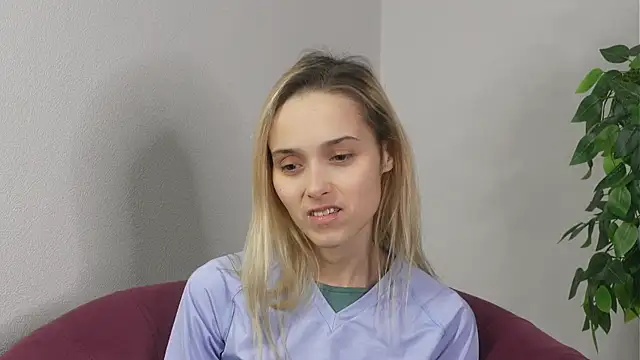 CasieStrawn online show from December 2025 08:23:01 AM