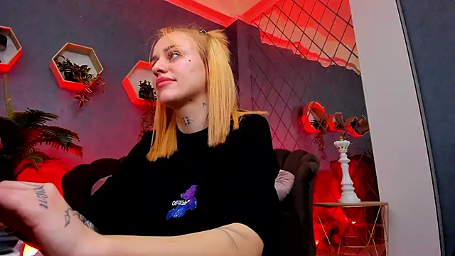 Snapshot of amy_rider chatting on March 2026 09:42:02 PM amy rider online show from March 2026 09:42:02 PM