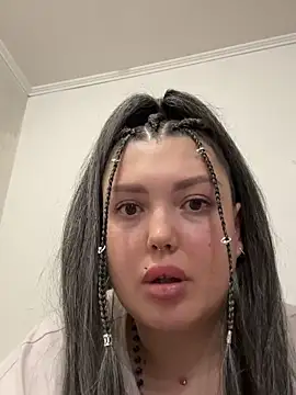 AmazingVi online show from December 2025 08:04:02 PM