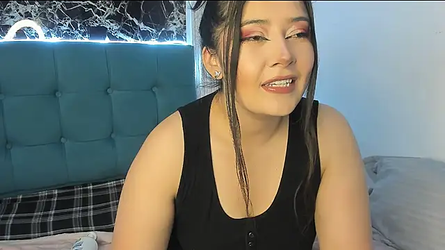 Snapshot of x_Adeline_ chatting on March 2026 06:34:01 PM x Adeline online show from March 2026 06:34:01 PM