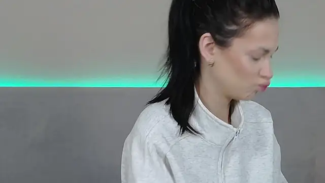 Snapshot of RachaelMils chatting on March 2026 04:01:01 AM RachaelMils online show from March 2026 04:01:01 AM