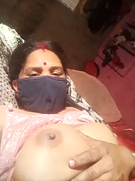 Your-shreya143 online show from January 2026 07:56:02 PM