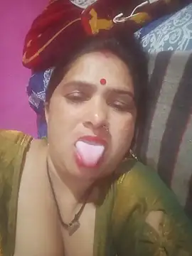 Snapshot of Your-shreya143 chatting on June 2026 11:28:01 PM Your-shreya143 online show from June 2026 11:28:01 PM