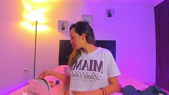 Snapshot of Victoria_Rose_ chatting on March 2026 04:01:02 AM Victoria Rose online show from March 2026 04:01:02 AM