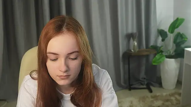 SheriseHartzo online show from December 2025 02:48:01 PM