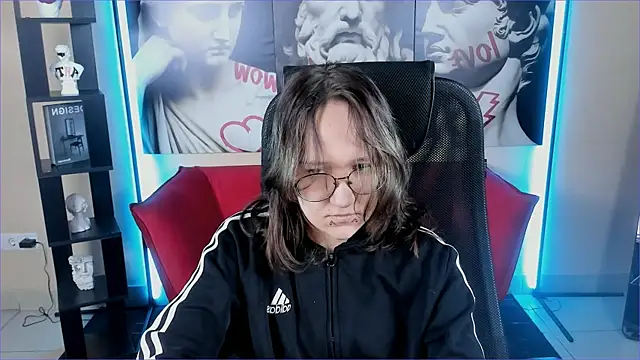 Snapshot of Sylvia_Reed chatting on December 2025 07:36:02 AM Sylvia Reed online show from December 2025 07:36:02 AM