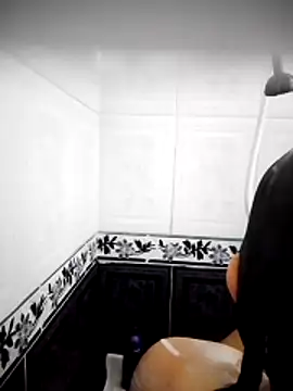 Valeria montana  online show from April 2026 04:45:01 PM