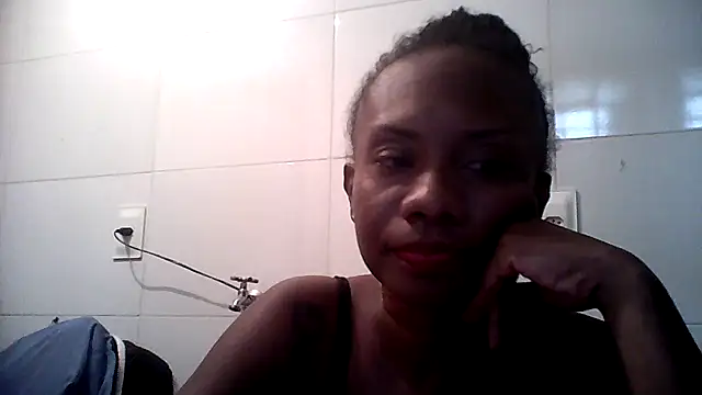 Snapshot of GrethaVianna chatting on February 2026 12:04:02 AM GrethaVianna online show from February 2026 12:04:02 AM