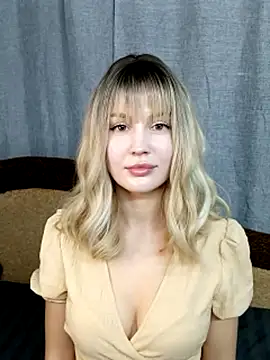 Snapshot of Selina_Heart chatting on December 2025 06:14:02 PM Selina Heart online show from December 2025 06:14:02 PM