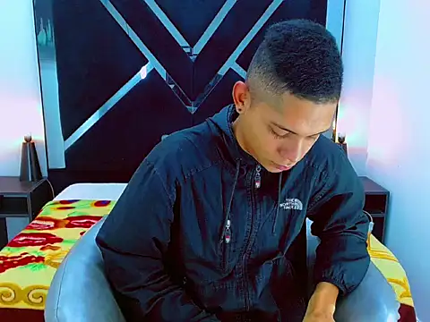 Axel Marcu online show from December 2025 02:24:02 PM