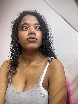 arianna roxe online show from February 2026 03:40:01 AM