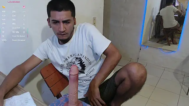 Snapshot of maxI_dick33 chatting on March 2026 08:57:02 PM maxI dick33 online show from March 2026 08:57:02 PM