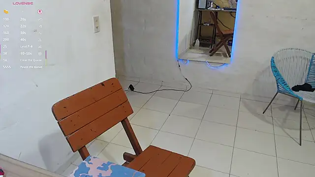 Snapshot of maxI_dick33 chatting on March 2026 03:48:01 PM maxI dick33 online show from March 2026 03:48:01 PM