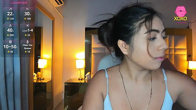 Zoei Moon online show from March 2026 07:08:01 PM