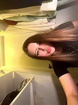 Snapshot of TanyaMoor chatting on December 2025 04:16:01 PM TanyaMoor online show from December 2025 04:16:01 PM