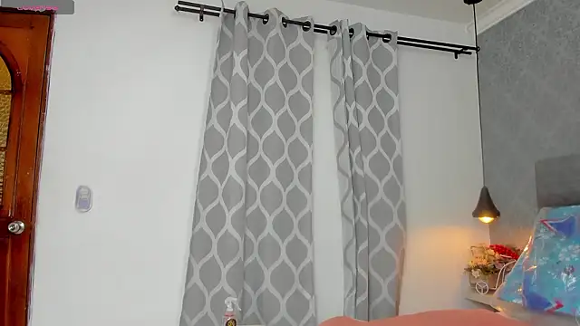 emilyy r online show from February 2026 07:11:01 PM