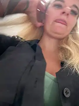 Snapshot of Betsy chatting on February 2025 06:48:01 AM Betsy online show from February 2025 06:48:01 AM