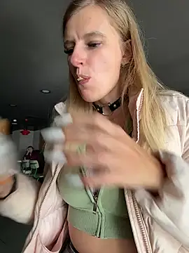 Snapshot of Betsy chatting on March 2026 01:33:01 PM Betsy online show from March 2026 01:33:01 PM