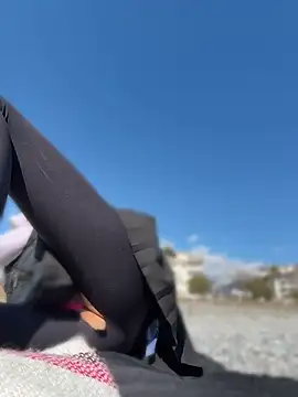 Snapshot of Betsy chatting on April 2026 12:10:01 PM Betsy online show from April 2026 12:10:01 PM