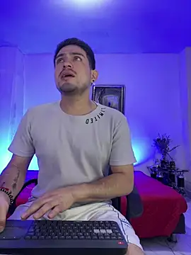 williamsmiiths16 online show from April 2026 12:06:02 PM