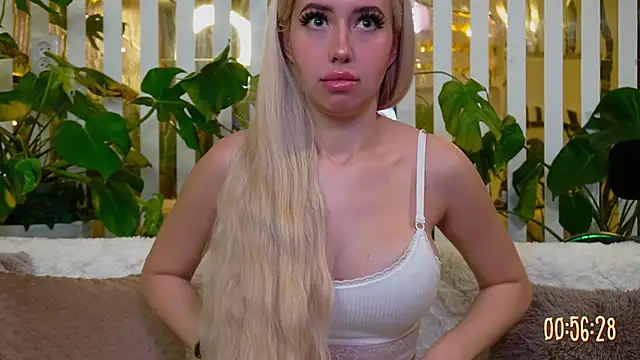 FlowweerGirl online show from March 2026 12:45:02 PM