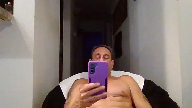 Snapshot of johnnymarino1010 chatting on April 2026 04:06:01 AM johnnymarino1010 online show from April 2026 04:06:01 AM