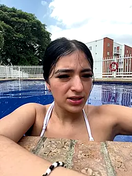 Valeriaa  001 online show from December 2025 06:28:01 PM