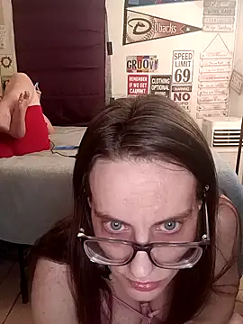 snowbird1117 online show from April 2026 08:39:02 AM