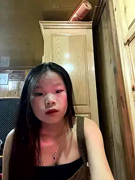 Heni-a online show from December 2025 02:21:01 AM