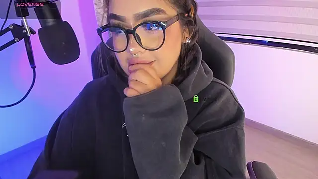 asheryn online show from April 2026 02:23:02 AM