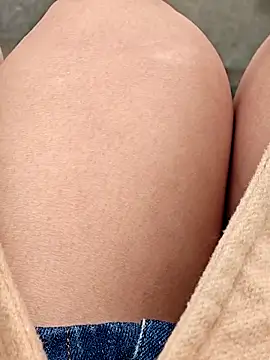 Baby-Linh online show from February 2026 04:16:02 AM