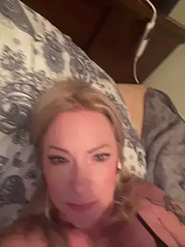 Snapshot of sinfulsara chatting on December 2025 06:11:01 AM sinfulsara online show from December 2025 06:11:01 AM