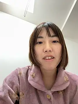 Snapshot of Risa-chan chatting on December 2025 04:00:02 AM Risa-chan online show from December 2025 04:00:02 AM