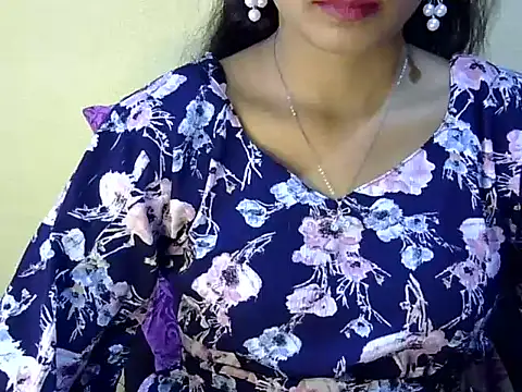Snapshot of Shab_M chatting on May 2026 06:32:03 AM Shab M online show from May 2026 06:32:03 AM