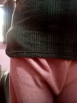 Snapshot of Tanya_Sharma98 chatting on December 2025 06:41:02 AM Tanya Sharma98 online show from December 2025 06:41:02 AM