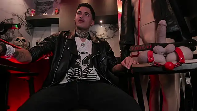 AlecBanne online show from April 2026 10:51:02 PM