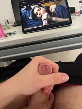 hannes256102 online show from April 2026 05:27:01 PM