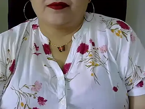 Snapshot of Soniya_Sha chatting on April 2026 07:42:01 AM Soniya Sha online show from April 2026 07:42:01 AM